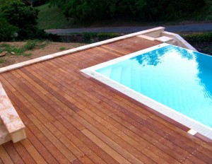 Terrasse bois et fibre optique