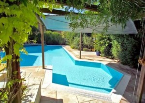 Piscine à débordement - Porte-les-Valence - piscine adaptée   